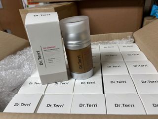 Over 3600 positive reviews ❤️ / SF Express / In stock / Can meet in person - Korean REJURAN Dr. Terri Walnut Facial Cleanser 120ml New arrival64240258119043110