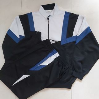 保良局何蔭棠中學  PE體育服運動服送冷背心(另有夏季體育服運動服可查詢)64184923283458110