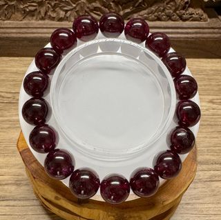 (Category: ) located in . Submitted by Shi_Shang_Jewelry (Listing ID 1392894919, Image 1). Description: .