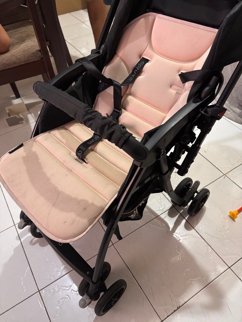 Apruva Stroller selling low!! may bawas pa! (Category: Strollers) located in Paranaque City. Submitted by chelle.gourmet (Listing ID 1392914554, Image 3). Description: selling low apruva stroller. original price 7,800 but i sell it for only 4,000 may bawas pa sa sure buyer!! RFS: need toy upgrade for may 4yrs old. .