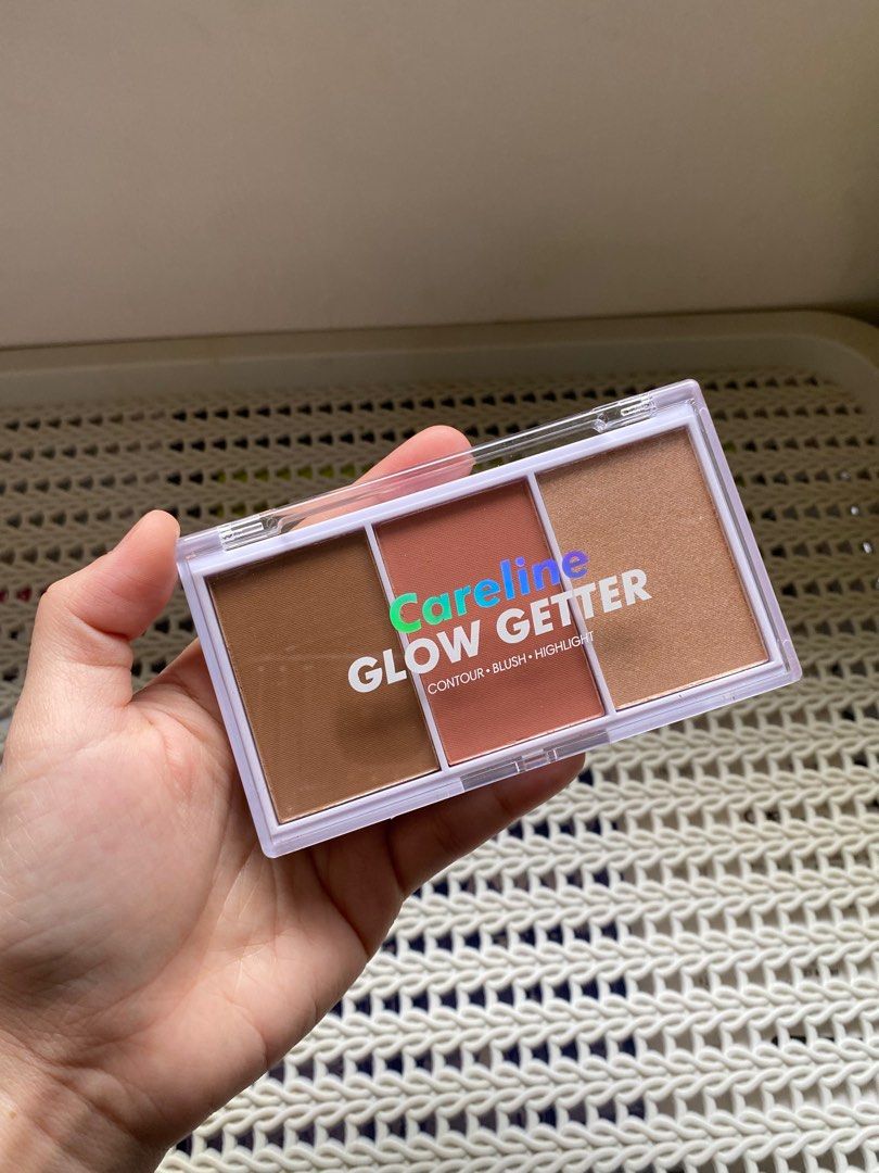 Careline glow getter (Category: Makeup) located in Quezon City. Submitted by dan.bam (Listing ID 1392944429, Image 2). Description: Careline glow getter (blush on,palette,highlighter, contour) Brand new Never been used .
