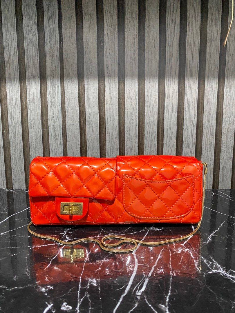 Chanel patent hand bag (Category: Luxury Bags & Wallets) located in Baguio. Submitted by fullroom.dgs (Listing ID 1393000647, Image 2). Description: Chanel patent handbag Good condition Please check photos Authentic.