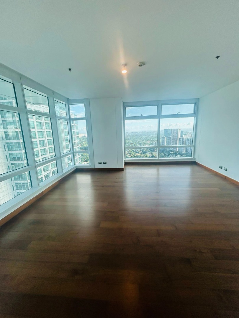 (Category: ) located in . Submitted by hvp.realtyinc (Listing ID 1392885386, Image 1). Description: .