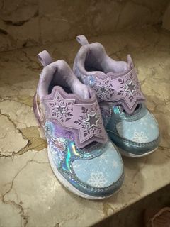 (Category: ) located in . Submitted by curatrix (Listing ID 1392894953, Image 1). Description: .