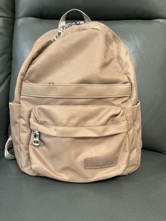 （分類：）位於 。 由 ckcarous 提交（商品編號 1392971293，圖片 1）。簡介： 。