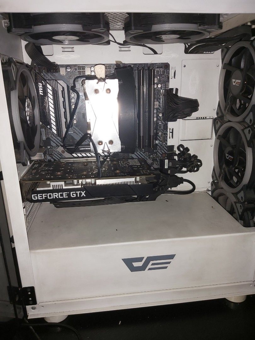 GAMING PC (Category: Monitor Screens) located in Manila. Submitted by keeper_11 (Listing ID 1392949929, Image 2). Description: r5 3600 nvision 24" 75hz galax 1650 klev 2x8 3200hz to seagate caracuda 240gb ssd dlm 21 white gigabyte 550w dr12 pro dr12pro single avr/bluetooth dongle walang mother board goods lahat kakasira lang ng mobo BUY AT YOUR OWN RISK!! PICK UP!!.