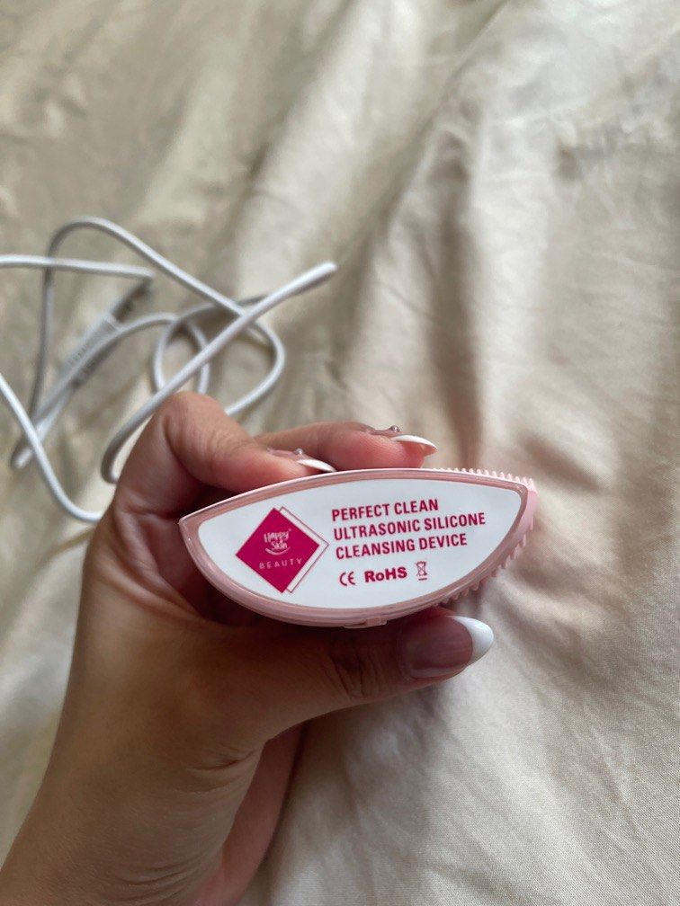 Happy Skin Ultrasonic Cleansing Device (Category: Face Care) located in Quezon City. Submitted by nyeli (Listing ID 1392929406, Image 3). Description: .