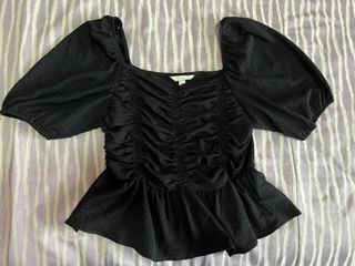 (Category: ) located in . Submitted by shopdanielle (Listing ID 1392938337, Image 1). Description: .