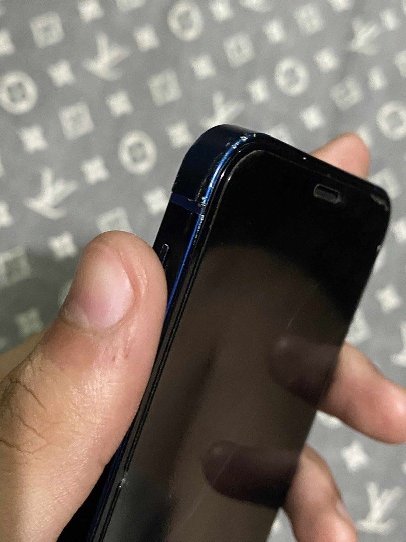 Iphone 12 Mini Rush (Category: iPhone 12 Series) located in Manila. Submitted by corteizxxx (Listing ID 1393052639, Image 2). Description: Rush Rush Iphone 12 Mini (Pacific Blue) 100% BH Makinis likod Issue ( Dent - corner pero unnoticeable) 64 Gb Negotiable Rfs: Upgrade.
