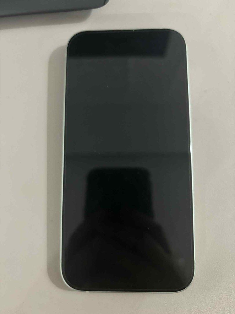 Iphone 15 Green 128gb (Category: iPhone 15 Series) located in Valenzuela. Submitted by projectrtb (Listing ID 1392990515, Image 3). Description: Iphone 15 - Green 128gb Globe locked Battery Health - 90% With box & cable Varna film - UV (Screen Protector) Receipt Bought last : 07/28/2024 .