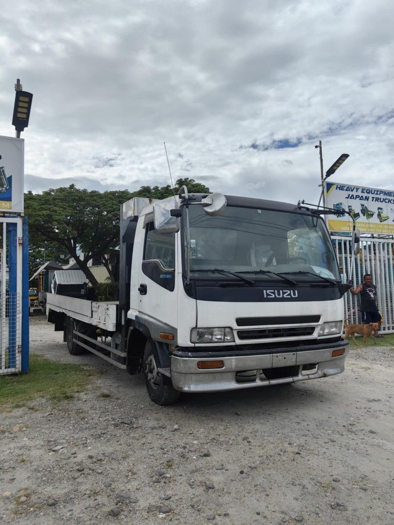 ISUZU SELF LOADER (Category: Heavy Vehicles, Boats and Aircrafts Parts and Accessories) located in Subic. Submitted by osaka_subic (Listing ID 1392904961, Image 2). Description: OSAKA SUBIC INTERNATIONAL INC. OFFERS TEHE BEST QUALITY AND AFFORDABLE JAPAN SURPLUS TRUCKS AND HEAVY EQUIPMENT. 📍Location: JASA Road Purok 2, Lubao, Concepcion, Pampanga. For inquiries please contact: 📞0919 997 7999 📞0917 779 9955 We Accept Cash or Bank Financing. WE 