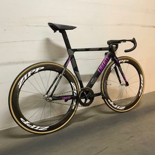 LIBERTY nemesis V1 ピストバイク　完成車 LIBERTY nemesis V1 ピストバイク 完成車