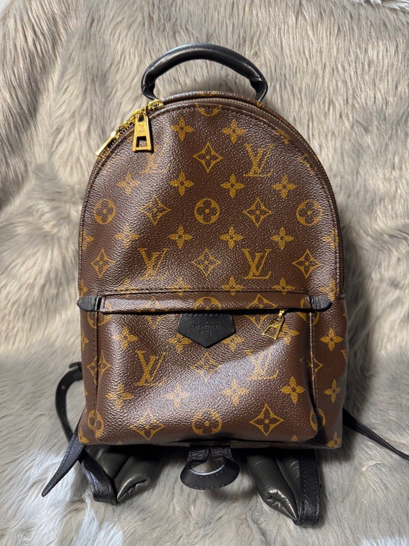 Louis Vuitton Palm Springs PM Backpack (Category: Luxury Bags & Wallets) located in Pasig City. Submitted by mr.arc (Listing ID 1392895232, Image 1). Description: This is my pre-loved palm springs pm. Used during my Japan trip last 2023 Measures approximately 11.5” x 8” x 4” 9.5/10 condition Minor hairline scratches on the gold hardware puller Minor creasing on the shoulder strap Monogram is in excellent condition Comes with box and dust bag Slig