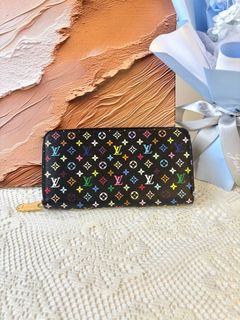 (Category: ) located in . Submitted by jscollectionbags (Listing ID 1392911013, Image 1). Description: .