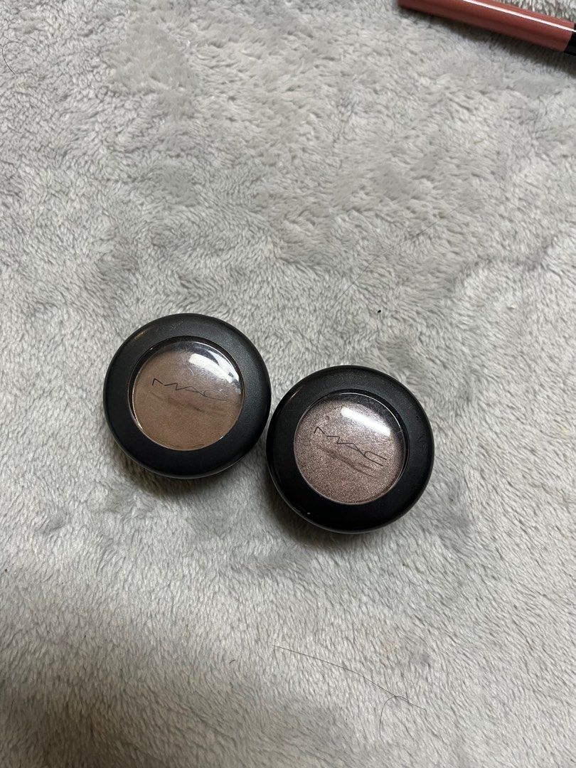 MAC Single Shadow Bundle (Category: Makeup) located in Makati City. Submitted by x.cruz (Listing ID 1392980391, Image 1). Description: 400 for 2 na Good for everyday use. .