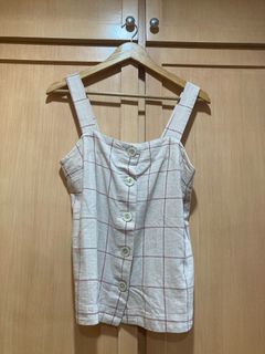 (Category: ) located in . Submitted by itsrosecloset (Listing ID 1392882822, Image 1). Description: .