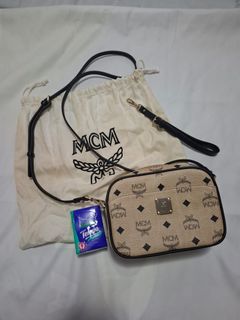 （分類：）位於 。 由 pistachiooh 提交（商品編號 1393023717，圖片 1）。簡介： 。