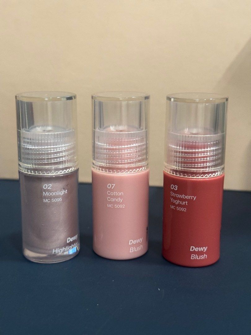 Meilinda blush and highlighter (Category: Makeup) located in Bocaue. Submitted by pumpkinnnn (Listing ID 1393054003, Image 1). Description: Take all only.