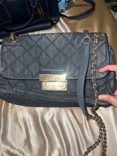 (Category: ) located in . Submitted by adri.larnya (Listing ID 1392943538, Image 1). Description: .