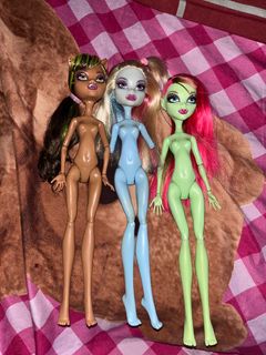 (Category: ) located in . Submitted by monsterhigh332 (Listing ID 1392907671, Image 1). Description: .