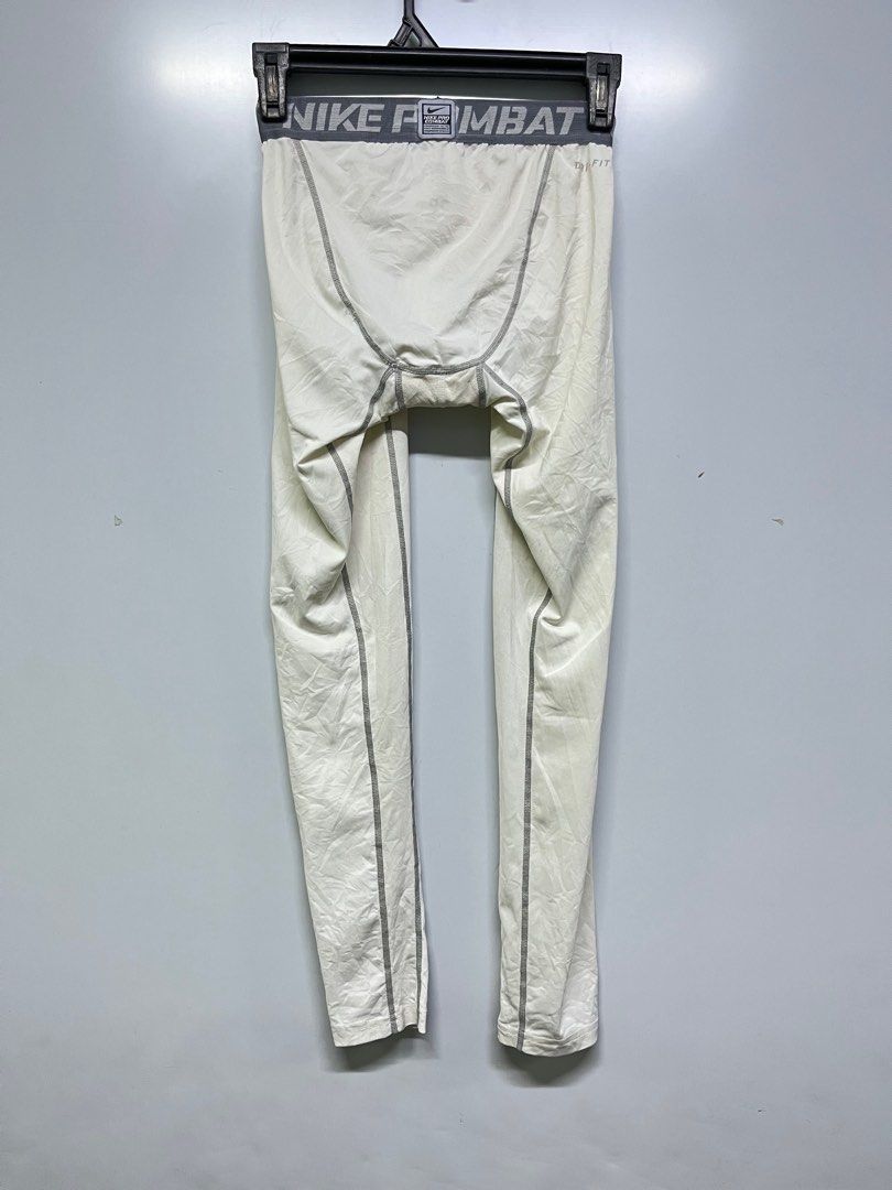 Nike - Pro Warm Light Compression Tight (Category: Activewear) located in Batangas. Submitted by wornwear.ph (Listing ID 1393004698, Image 3). Description: Nike - Pro Warm Light Compression Tight Medium Waistline 22-32 inches Length 32” 9/10 Good condition 580 only! .