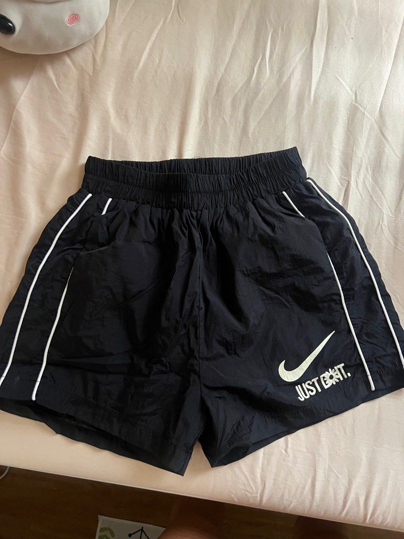 Nike Shorts with Flowers (Category: Activewear) located in Taguig. Submitted by prebyn_ (Listing ID 1392878232, Image 1). Description: ♡ xs-s ♡ flower details are so cute .