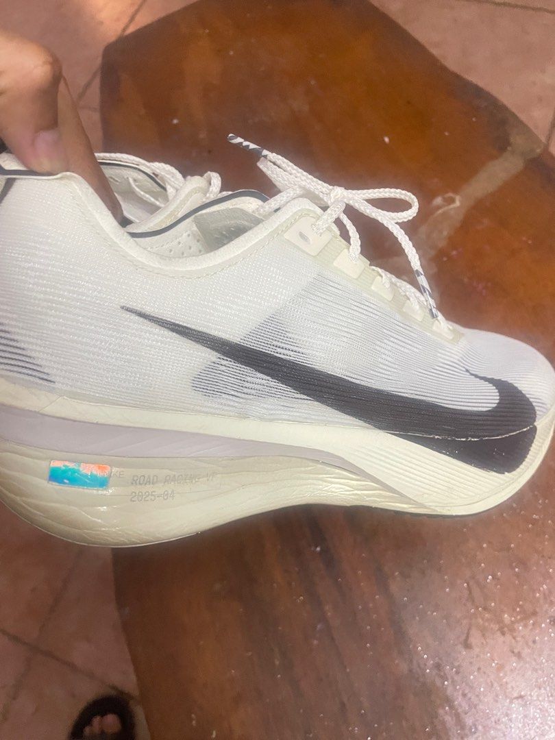 Nike Vaporfly 4 (Category: Activewear) located in Lipa City. Submitted by rtf90 (Listing ID 1392957865, Image 1). Description: Nike Vaporfly 4 Jakob Ingebrigtsen size 9 US MEN with box used for 15 kms on treadmill RFS: Metaspeed Ray.