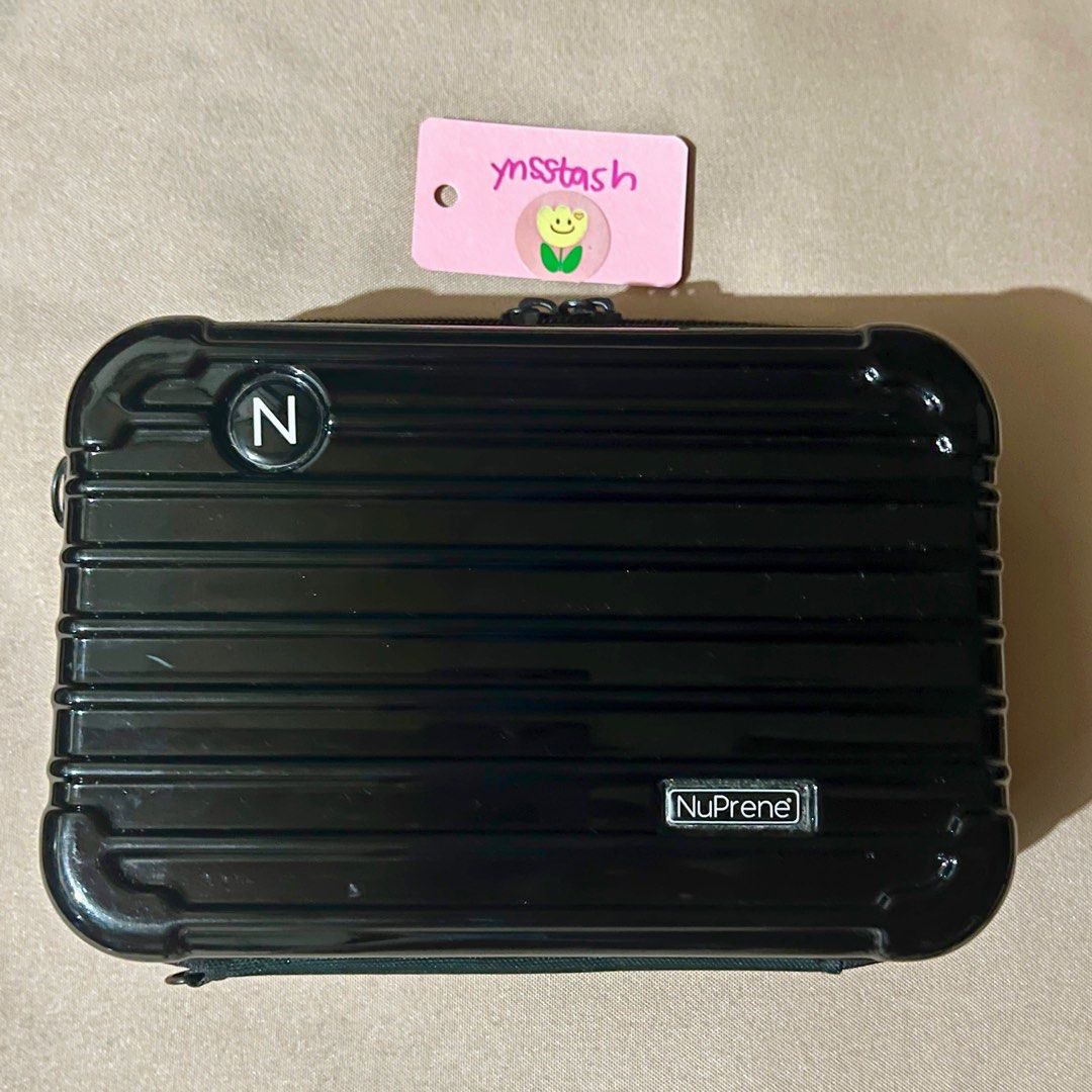 NuPrene Van-Ya Bag in Black (Category: Cross-body Bags) located in San Pedro. Submitted by ynsstash (Listing ID 1393020234, Image 1). Description: > Original > Preloved and barely used item > Fix Price: PHP 400 > Color: Black > Box: None NOTES: > For decided buyers. > Additional picture requests will not be accommodated. MODE OF DELIVERY > Meet-up: Festival Mall, Alabang SM Muntinlupa SM Sta Rosa > Shipping (Shipping fee will be paid by the buyer