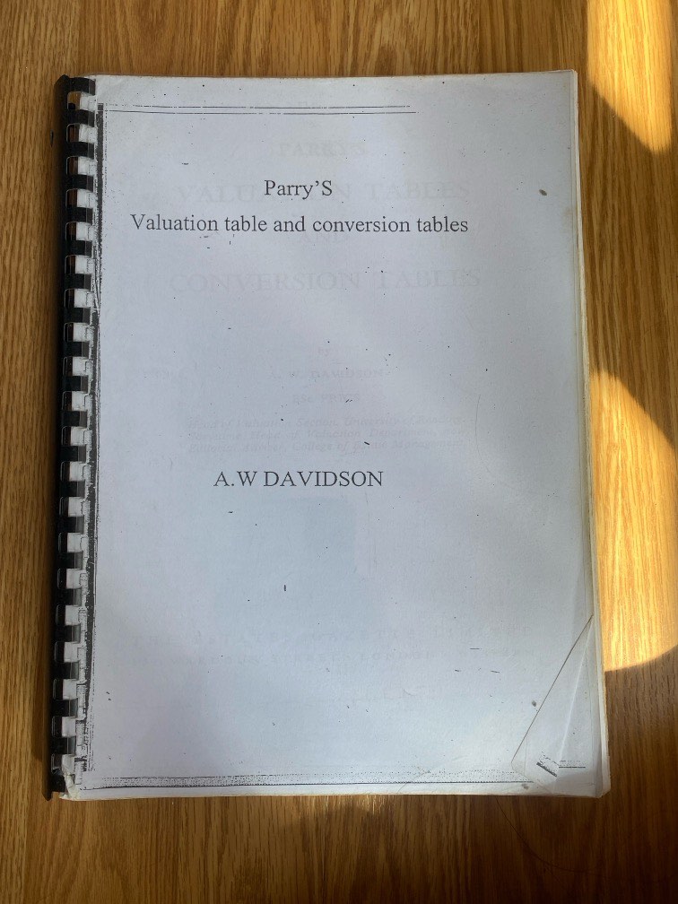 Parrys Table PARRYS VALUATION TABLE AND CONVERSION TABLE, Hobbies & Toys, Books ...