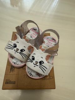 (Category: ) located in . Submitted by shylisya (Listing ID 1392962042, Image 1). Description: .
