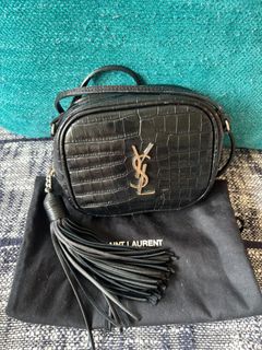 （分類：）位於 。 由 lolocloset 提交（商品編號 1392922697，圖片 1）。簡介： 。