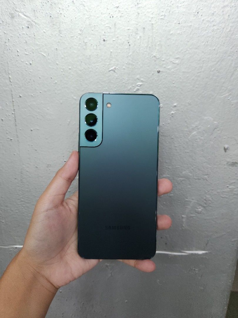 Samsumg S22 + 8/256 (Category: Samsung) located in Manila. Submitted by lucky.charm.gadgets (Listing ID 1393060225, Image 2). Description: Samsung S22+ 8/256gb ALL GOODS AT WORKING NO REPAIR HISTORY GAMING PHONE PEDE PANG BACK UP PHONE SNAPDRAGON CAMERA SOBRANG LINAW ,bawal sa maarte check to sawa bago bayaran. *SEE POSTED PICTURES MAY LCD LINE KAYA MURA. Buy at your own risk 😊 For fast transaction call/text 09279452049,09704549350 *PAG COD SAMI