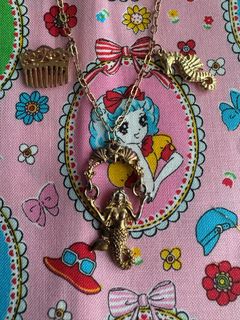 (Category: ) located in . Submitted by MylilCloset (Listing ID 1392951131, Image 1). Description: .