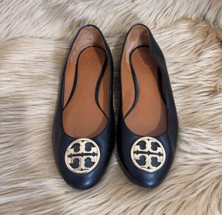 (Category: ) located in . Submitted by shopwithstyleeee (Listing ID 1393034694, Image 1). Description: .