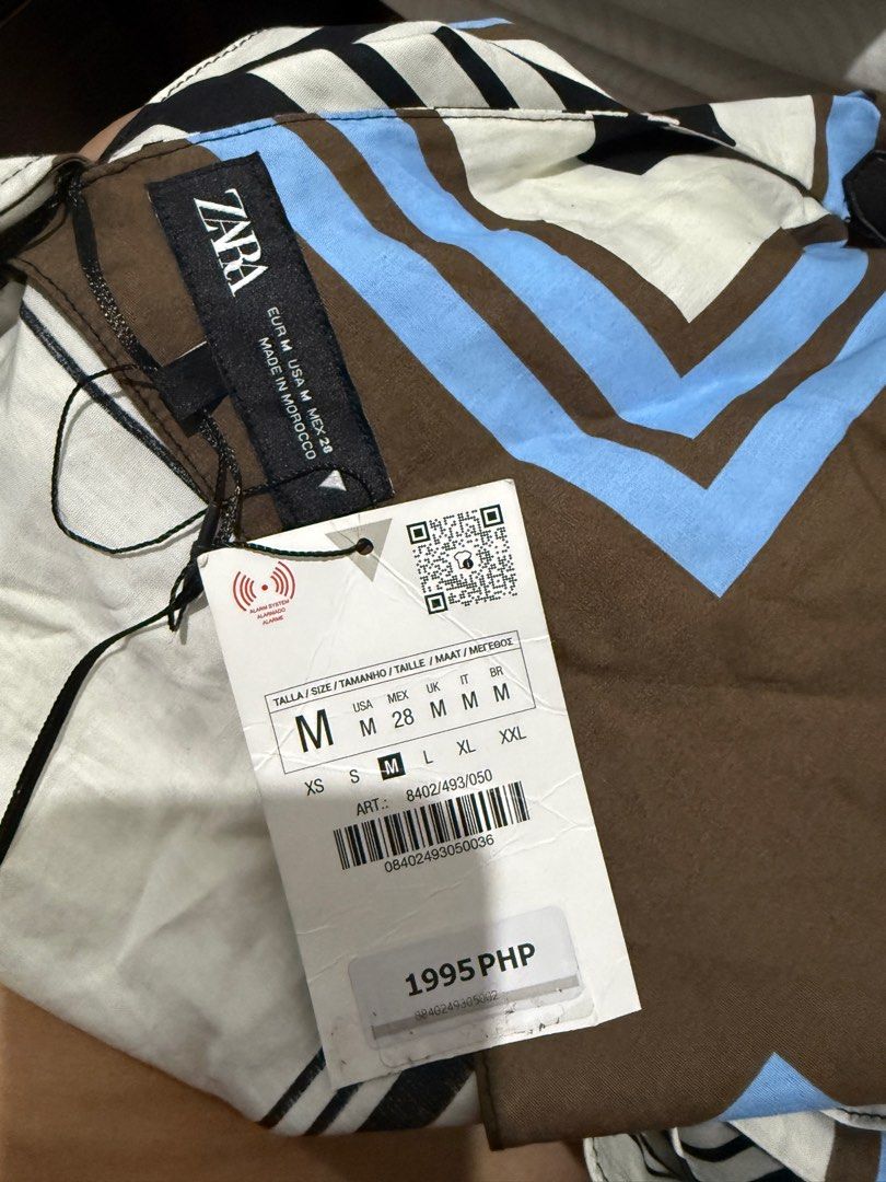 Zara Halter Top (Category: Others Tops) located in Cebu City. Submitted by impulsive__ (Listing ID 1392881233, Image 2). Description: Selling low. Brand new with tag.