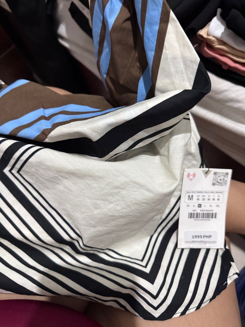 Zara Halter Top (Category: Others Tops) located in Cebu City. Submitted by impulsive__ (Listing ID 1392881233, Image 3). Description: Selling low. Brand new with tag.