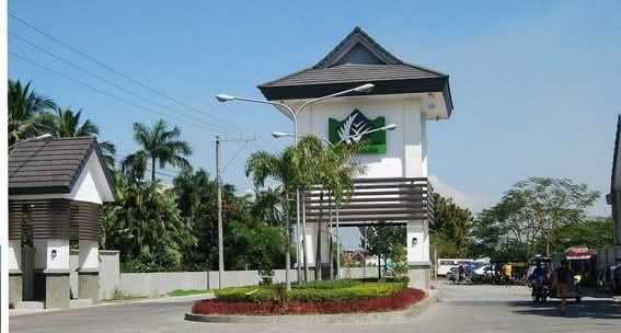 96 sq. meters inner lot (Category: Lot) located in Bulacan. Submitted by planetbeauty.ph (Listing ID 1393125056, Image 1). Description: 96sqm Residential Lot for Sale in Calumpit, Bulacan Property Details: Lot Type:Residential Lot Area in sqm:96 sqm. Amenities: Badminton court Basketball court Club house Commercial center Kiddie pool Party hall Play area / playground Swimming pool Walking / jogging track Features: 24-hour security services Entran