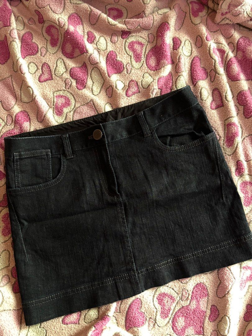 AMASS DARK DENIM SKIRT (Category: Skirts) located in Cavite. Submitted by jvt.declutters (Listing ID 1393116084, Image 1). Description: FAVE!!!! Superb quality!!! see last pic for deets!.