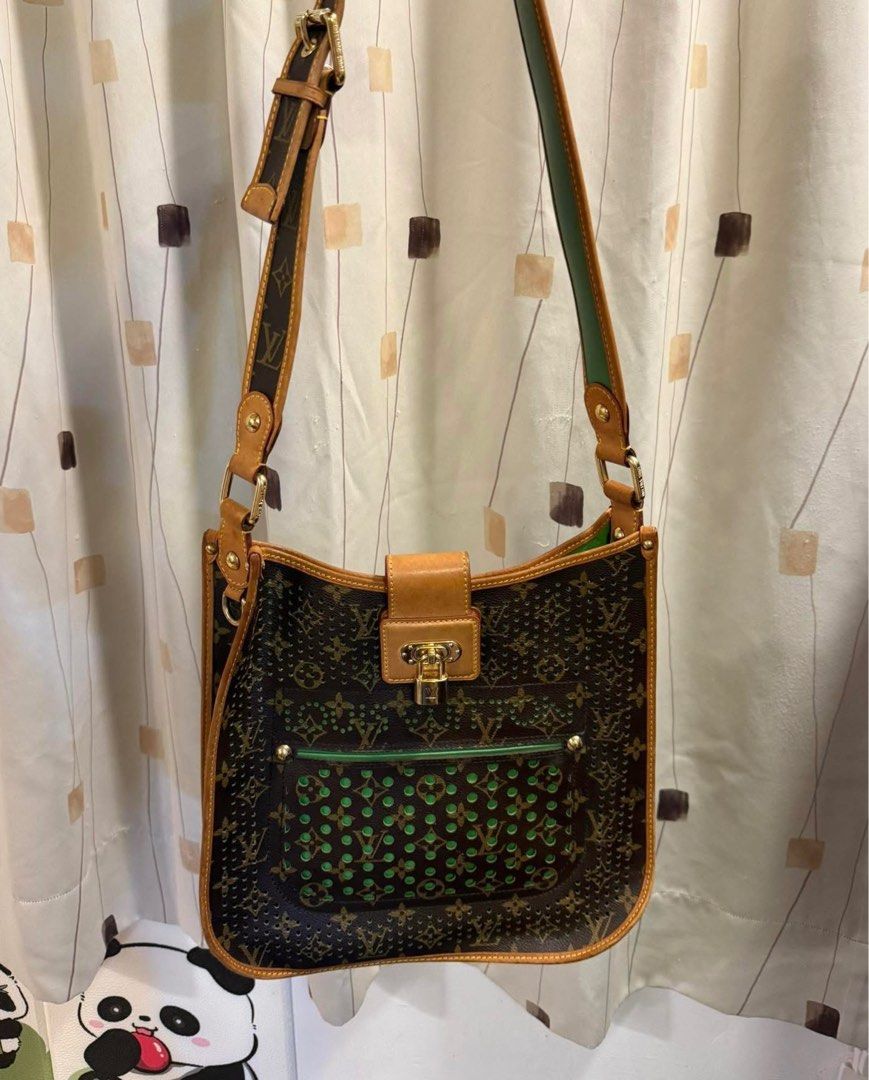 Authentic Louis Vuitton Musette Limited edition (Category: Luxury Bags & Wallets) located in Binalonan. Submitted by sheenaluxarchive (Listing ID 1393105699, Image 1). Description: Rank A+~AB+ No cracks Sign of wear only Guaranteed original Gold hardwares.