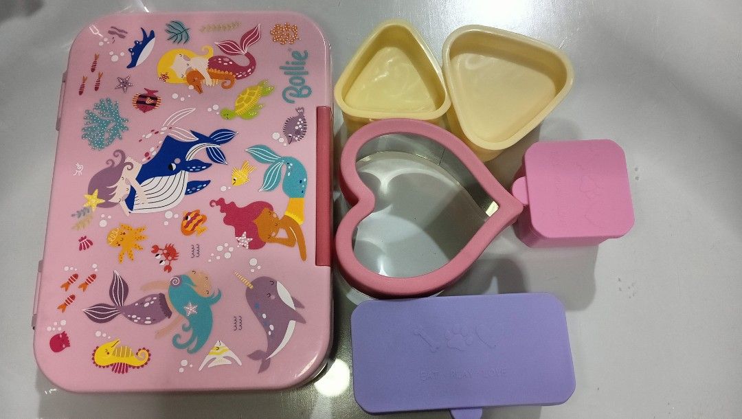 Bento lunchbox and accesories (Category: Weaning & Toddler Feeding) located in Rizal. Submitted by mom_classy (Listing ID 1393184670, Image 1). Description: selling as pack for Php 950 in excellent to like new condition. Used a few times only since we are also using different lunchboxes. accesories: new, never used (multiple order) pick up loc: Taytay Rizal.