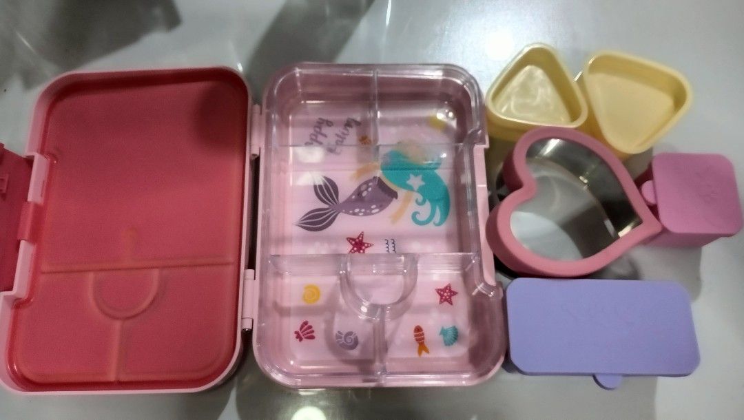 Bento lunchbox and accesories (Category: Weaning & Toddler Feeding) located in Rizal. Submitted by mom_classy (Listing ID 1393184670, Image 2). Description: selling as pack for Php 950 in excellent to like new condition. Used a few times only since we are also using different lunchboxes. accesories: new, never used (multiple order) pick up loc: Taytay Rizal.