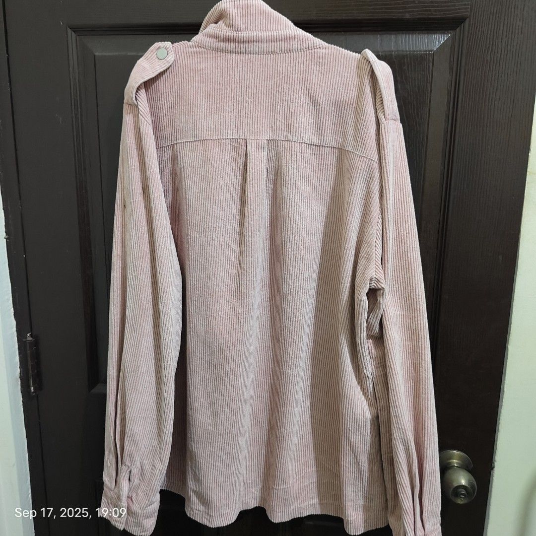 Corduroy pink long Sleeves (Category: Coats, Jackets and Outerwear) located in Pasig City. Submitted by vint_h (Listing ID 1393178824, Image 3). Description: dimes 29x22.