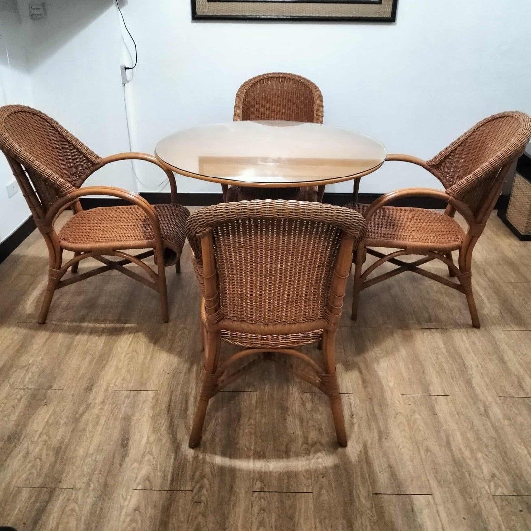 Dining set for 4 (Category: Tables & Sets) located in Manila. Submitted by scm2728 (Listing ID 1393222451, Image 1). Description: Dining table set for 4 comes with cushions and mirror if without mirror: 12000 RFS: moving out location: Ohana Place, Las Piñas Price is still negotiable..