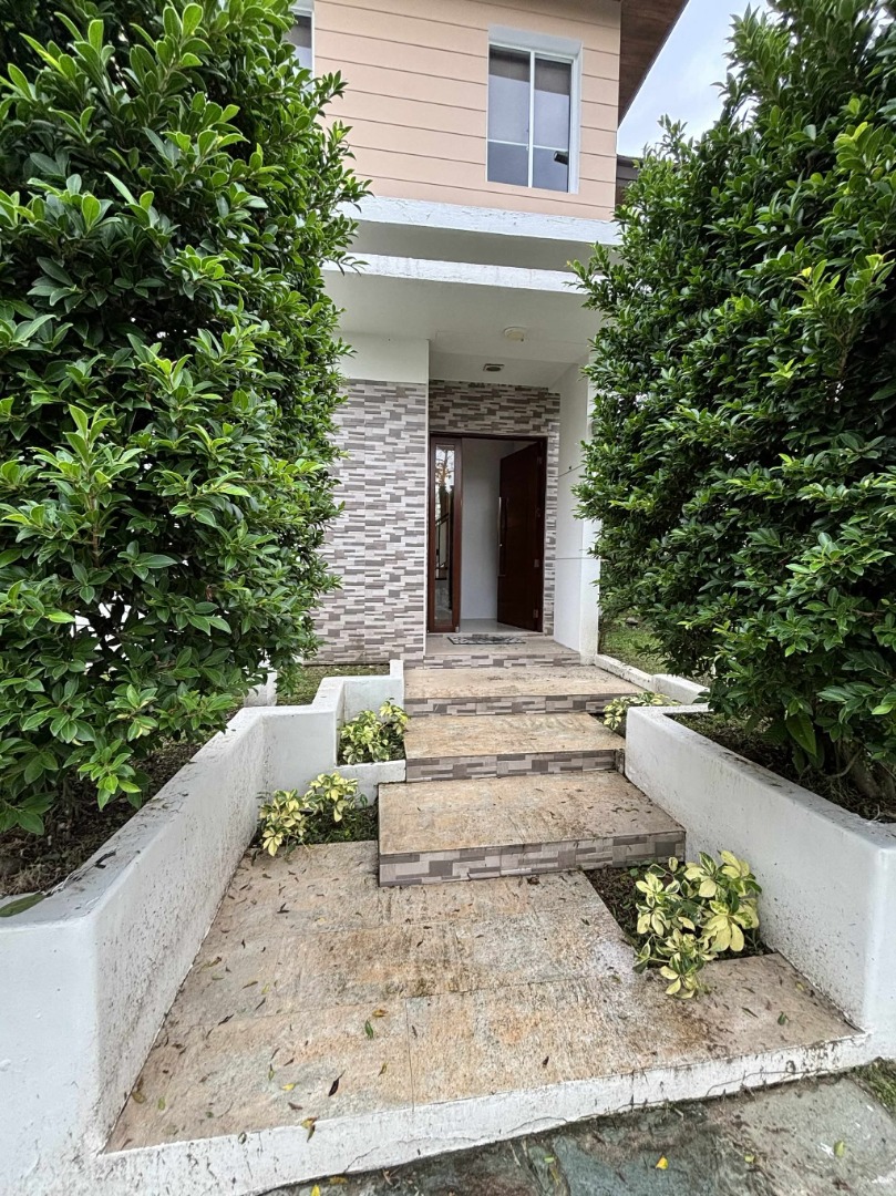(Category: ) located in . Submitted by imatch_realty_karina (Listing ID 1393101737, Image 1). Description: .