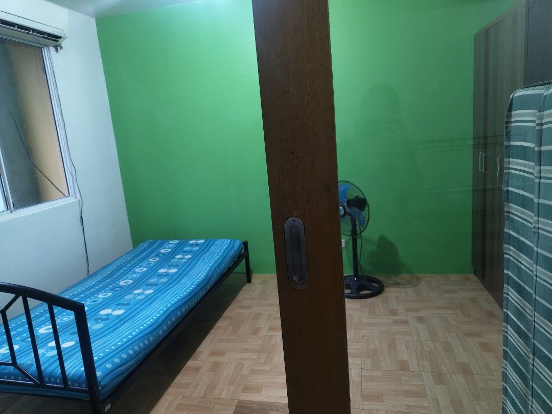 Fountain Breeze 1 bedroom (2F) (Category: Apartments & Condos) located in Taguig. Submitted by littleisle (Listing ID 1393142231, Image 3). Description: Bare, one bedroom unit. Unit 4, 2nd Floor, Building 2, Cluster 10. Inclusive of association dues..