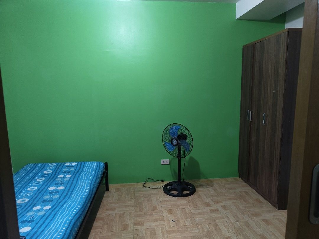Fountain Breeze 1 bedroom (2F) (Category: Apartments & Condos) located in Taguig. Submitted by littleisle (Listing ID 1393142231, Image 1). Description: Bare, one bedroom unit. Unit 4, 2nd Floor, Building 2, Cluster 10. Inclusive of association dues..