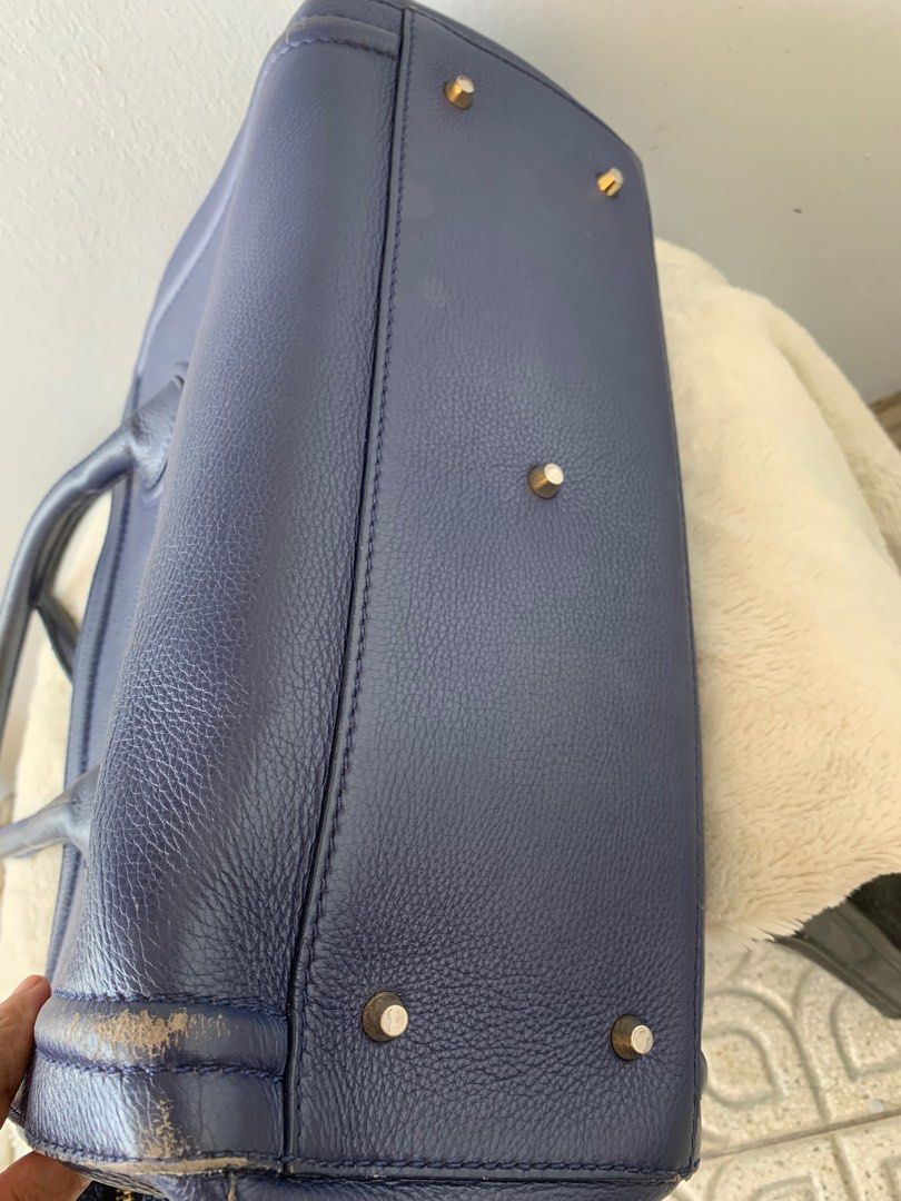 Furla Bag (Category: Luxury Bags & Wallets) located in Taguig. Submitted by madisam (Listing ID 1393080475, Image 3). Description: preloved origjnal Furla bag leather With rubs clear on need recolor or retouched size: 9 1/2 inches Height :13 inches Widht .