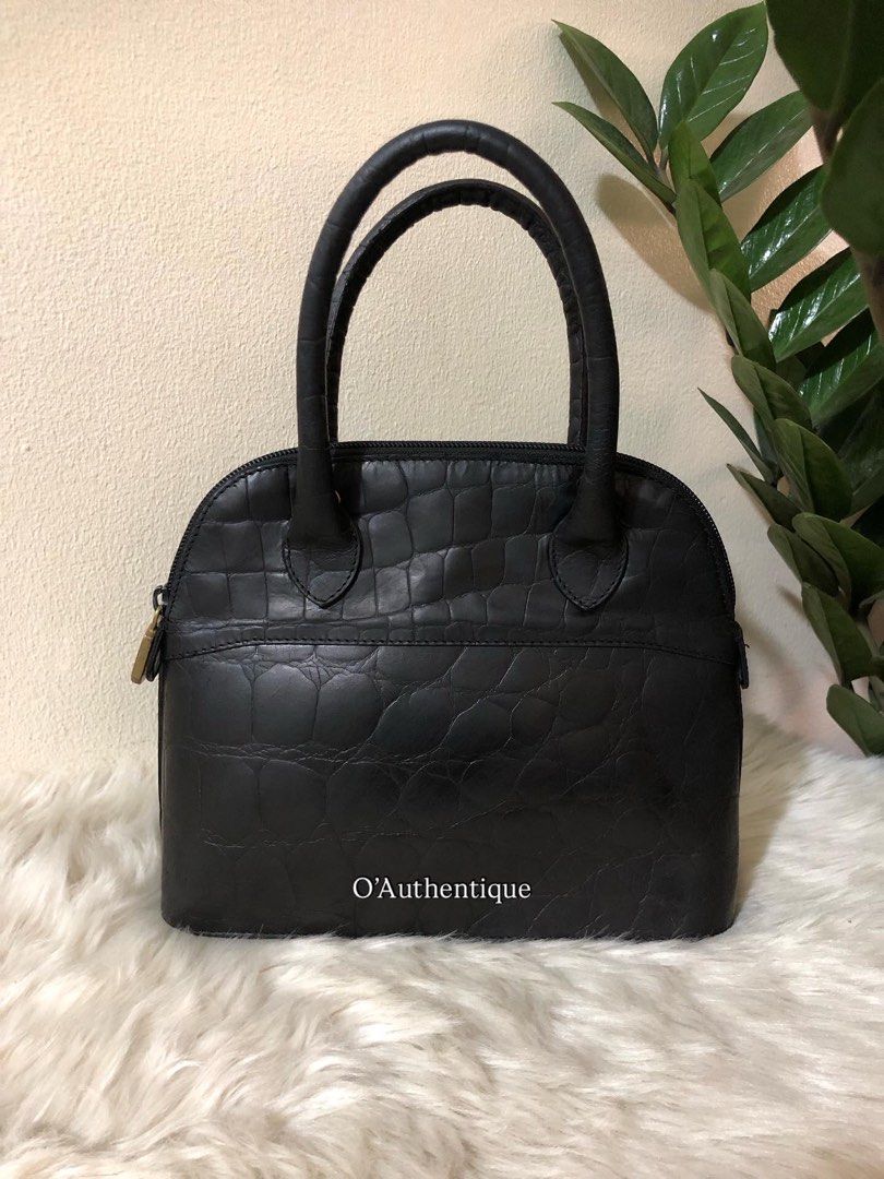 FURLA CROC ALMA SMALL SIZE ( GUARANTEE AUTHENTIC) (Category: Luxury Bags & Wallets) located in Manila. Submitted by o_authentique (Listing ID 1393212846, Image 1). Description: Authentic FURLA CROC PM ALMA SIZE SOLID BRASS PULLER RARE SIZE | DESIGN SELLING SUPER LOW MARKET PRICE - 15k .