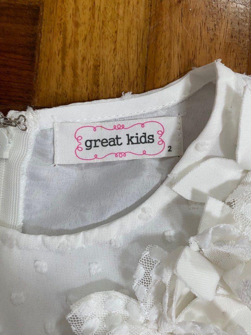 Great Kida White Dress size 2 (Category: Babies & Kids Fashion) located in Manila. Submitted by makeupduty (Listing ID 1393070174, Image 2). Description: No flaws Fits 3-4 years old Gcash or BDO payment ONLY Lalamove/Grab/J&T pick up (BOOKED BY THE BUYER).