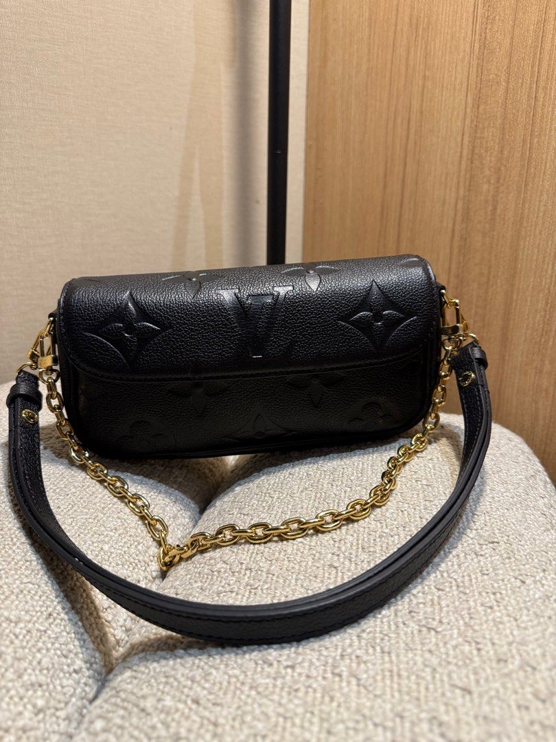 Guaranteed authentic LV Ivy Woc (Category: Luxury Bags & Wallets) located in San Juan City. Submitted by akimadison.ph (Listing ID 1393077638, Image 2). Description: Guaranteed authentic Ivy Woc.